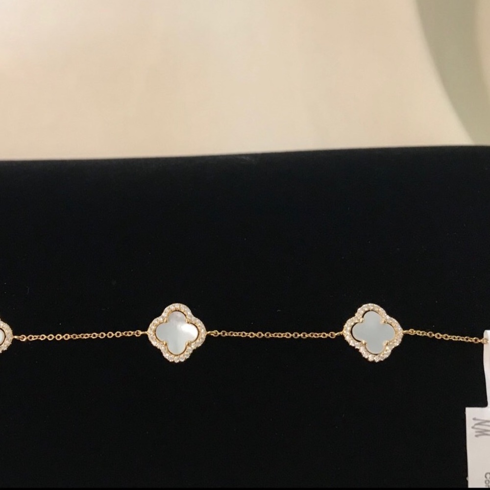 18k Mother of Pearl Bracelet - Picture 6 of 10